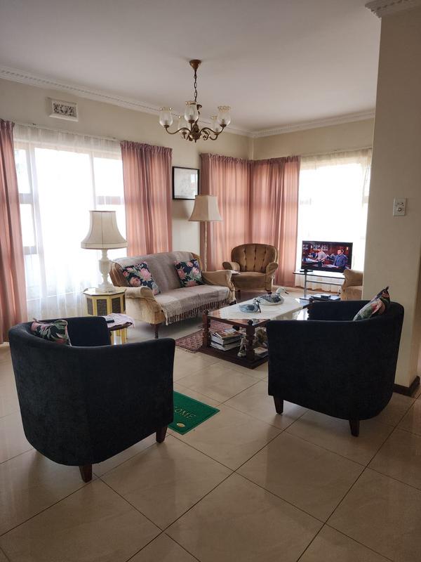 4 Bedroom Property for Sale in Gleemoor Western Cape